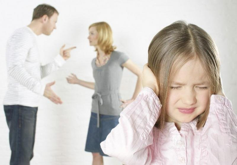 父母吵架对孩子的影响