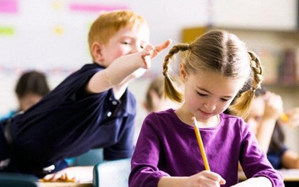 简述儿童多动症及患儿的主要表现